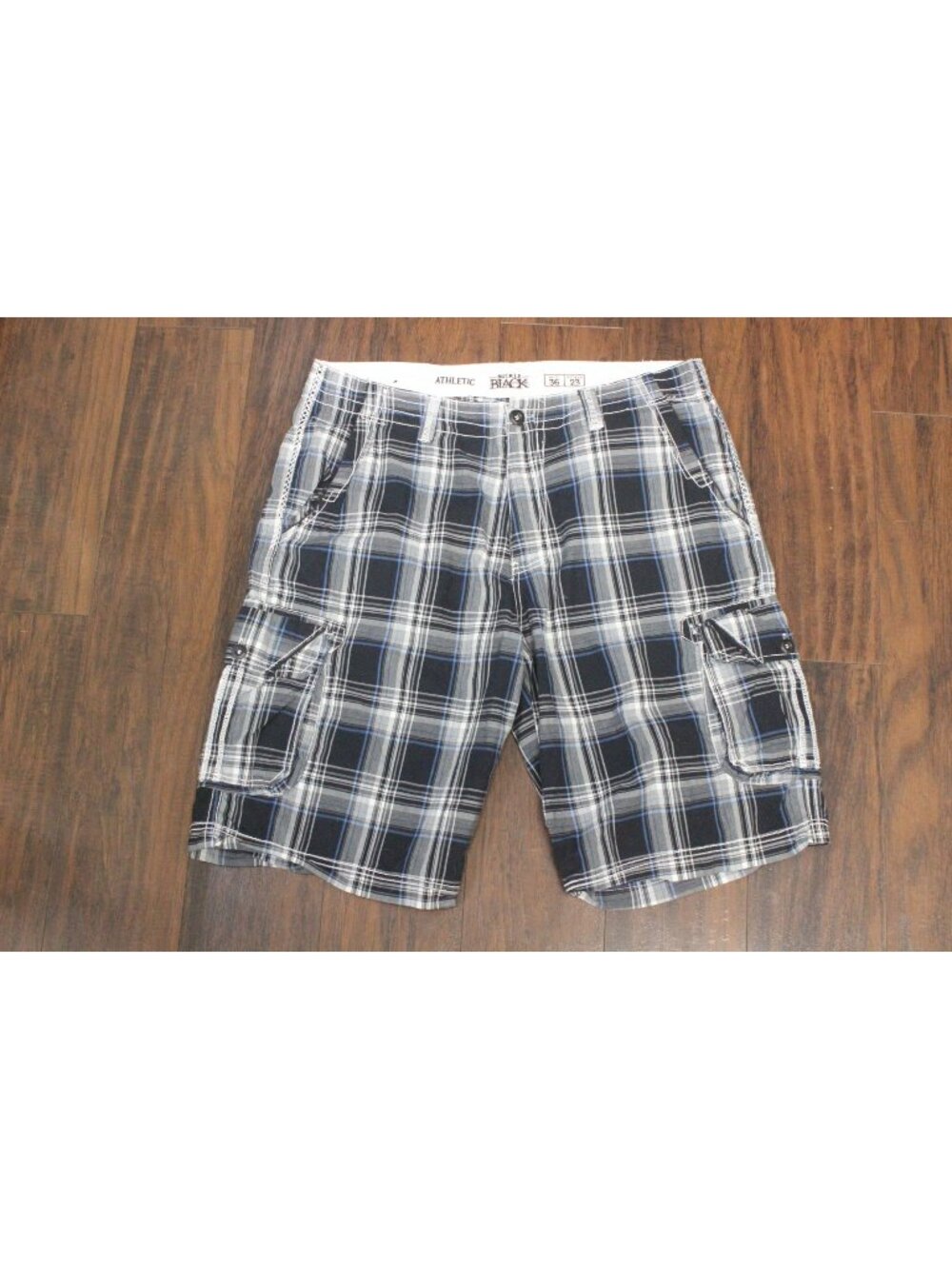 Buckle Black Mens Athletic Fit Plaid Action Cargo Shorts Blue/Black Size 36 NWOT